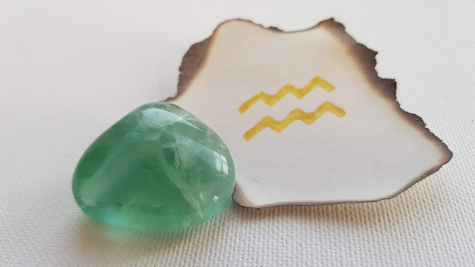 Gemstone Aquarius - Green Fluorite